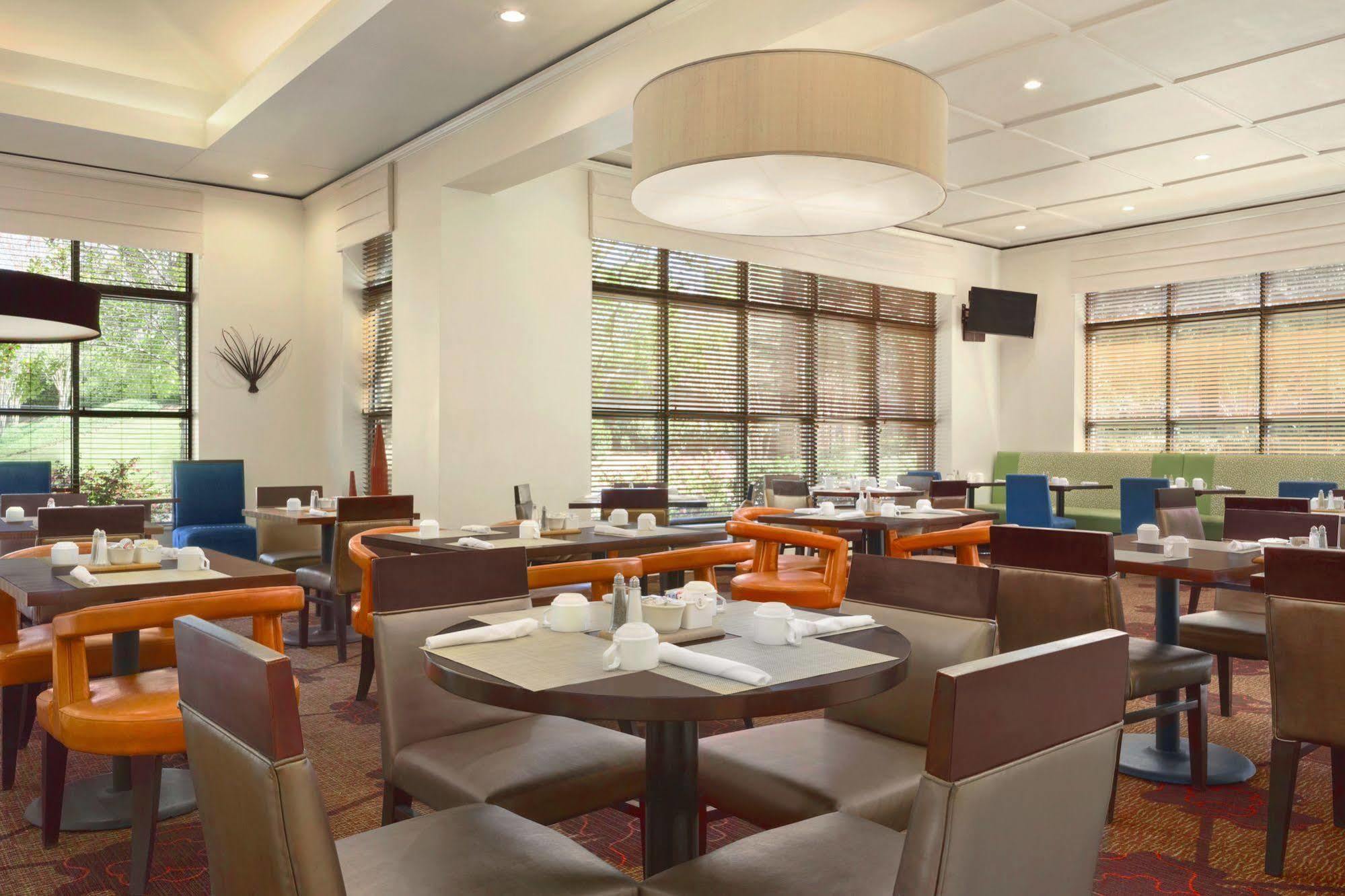 Hilton Garden Inn Atlanta Perimeter Center Dunwoody Exterior photo
