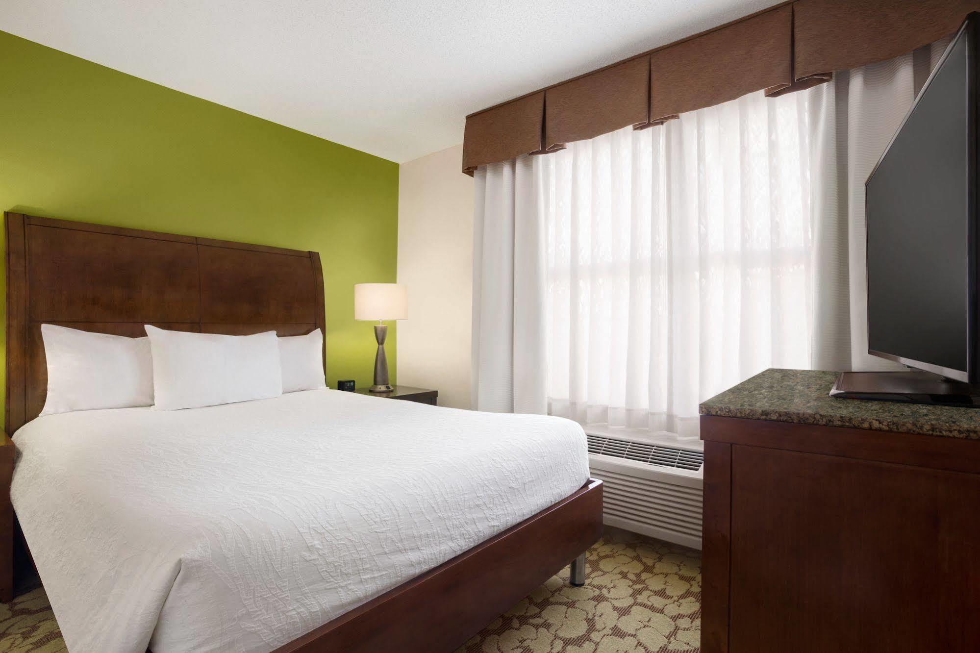 Hilton Garden Inn Atlanta Perimeter Center Dunwoody Exterior photo