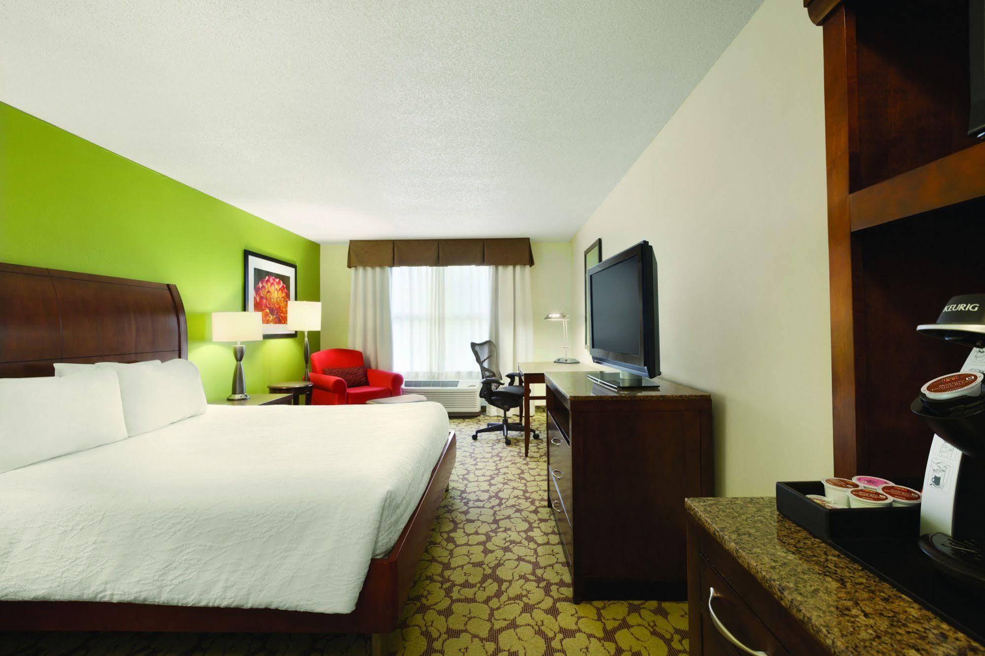 Hilton Garden Inn Atlanta Perimeter Center Dunwoody Exterior photo